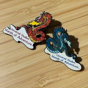 Universal Studios Islands of Adventure Dueling Dragons Fire & Ice Pin